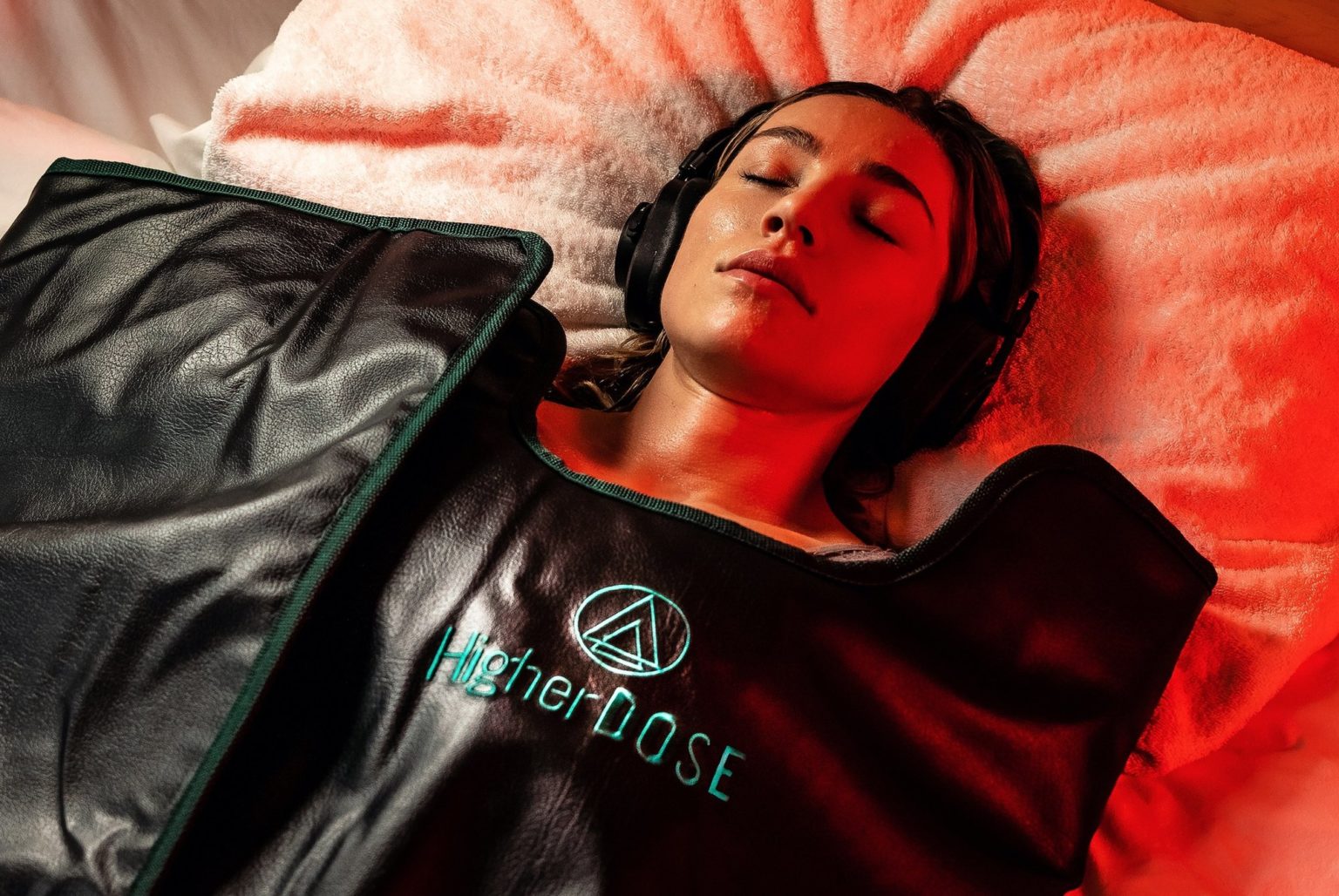 HigherDOSE Infrared Sauna Blanket v3 by Infinity | LAIDBACK